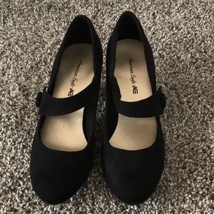 American Eagle Mary Jane shoes